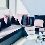 Canaryislandshost L Marea Puerto del Carmen (Lanzarote)