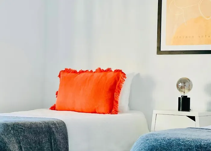 Canaryislandshost L Marea *